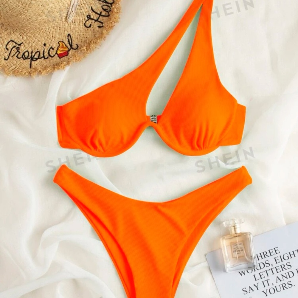 NWT bikini set